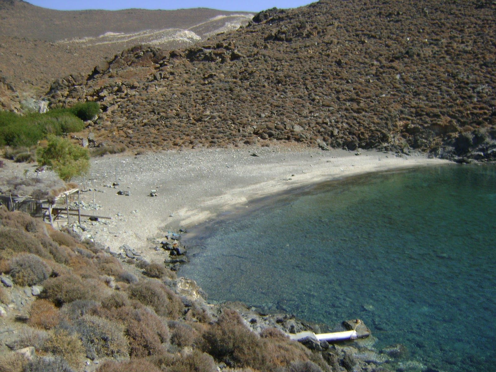 MEGAS LAKOS BEACH